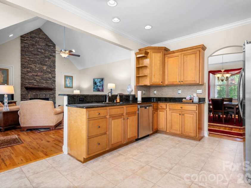 117 Vista View Place, Mooresville, NC 28117.  MLS# CAR4431255, YatesRealty ID 54751. 