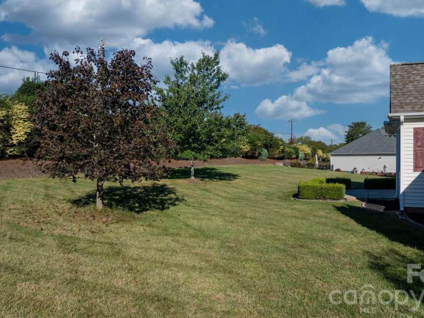 117 Vista View Place, Mooresville, NC 28117.  MLS# CAR4431255, YatesRealty ID 54751. 