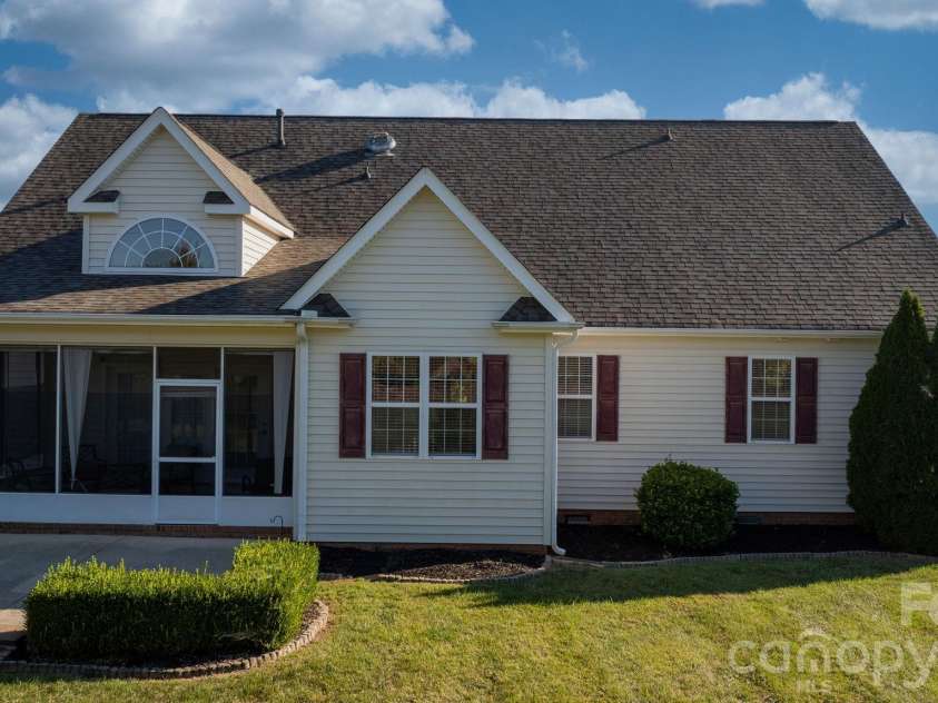 117 Vista View Place, Mooresville, NC 28117.  MLS# CAR4431255, YatesRealty ID 54751. 