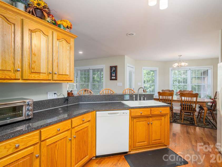 2150 Fox Creek Trail, Lincolnton, NC 28092.  MLS# CAR4424180, YatesRealty ID 54752. 