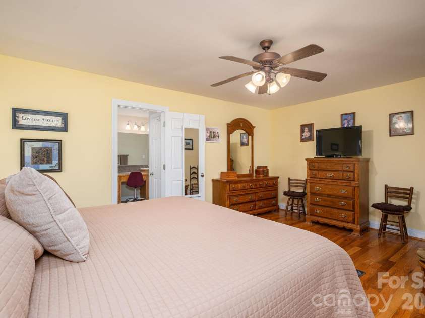 2150 Fox Creek Trail, Lincolnton, NC 28092.  MLS# CAR4424180, YatesRealty ID 54752. 