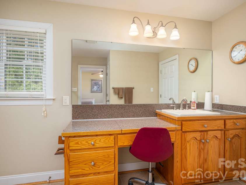 2150 Fox Creek Trail, Lincolnton, NC 28092.  MLS# CAR4424180, YatesRealty ID 54752. 
