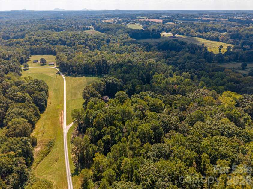 2150 Fox Creek Trail, Lincolnton, NC 28092.  MLS# CAR4424180, YatesRealty ID 54752. 