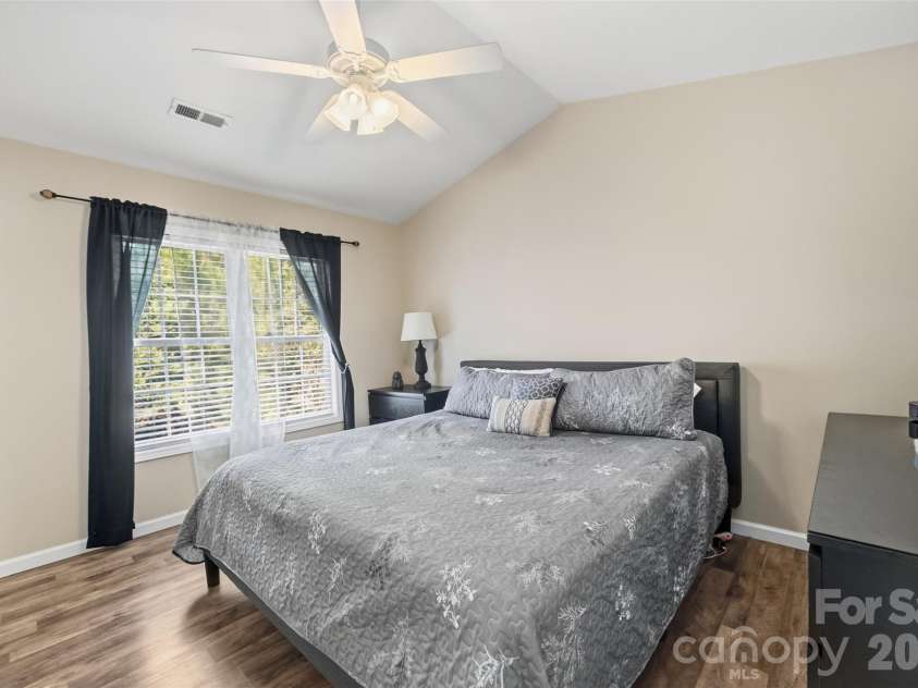 7519 Katherine Drive, Denver, NC 28037.  MLS# CAR4428529, YatesRealty ID 54753. 
