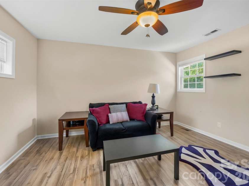 7519 Katherine Drive, Denver, NC 28037.  MLS# CAR4428529, YatesRealty ID 54753. 