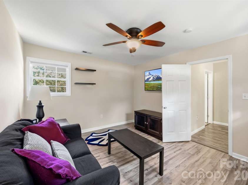 7519 Katherine Drive, Denver, NC 28037.  MLS# CAR4428529, YatesRealty ID 54753. 