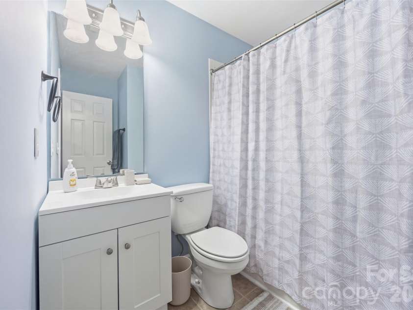 7519 Katherine Drive, Denver, NC 28037.  MLS# CAR4428529, YatesRealty ID 54753. 