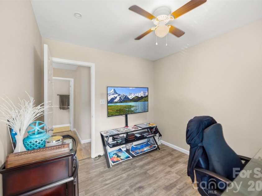 7519 Katherine Drive, Denver, NC 28037.  MLS# CAR4428529, YatesRealty ID 54753. 