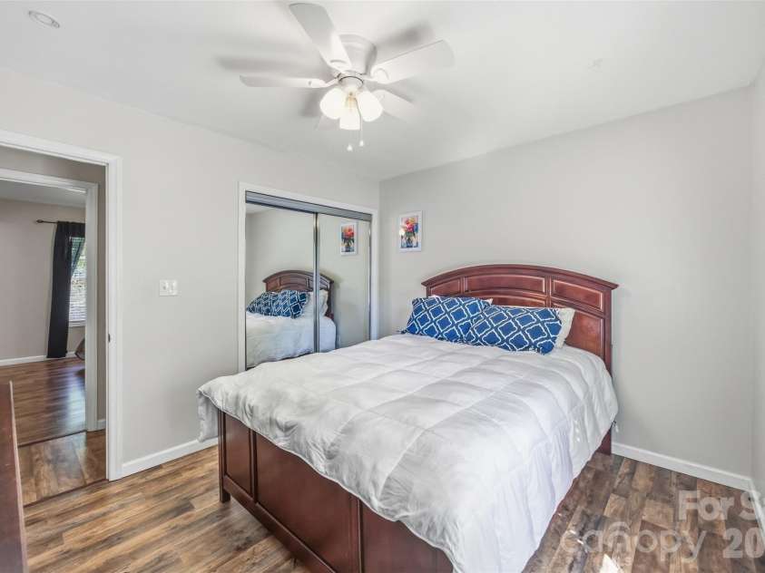 7519 Katherine Drive, Denver, NC 28037.  MLS# CAR4428529, YatesRealty ID 54753. 