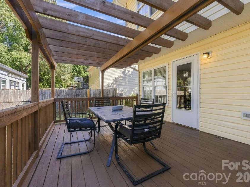 7519 Katherine Drive, Denver, NC 28037.  MLS# CAR4428529, YatesRealty ID 54753. 
