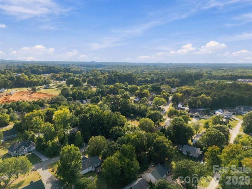 7519 Katherine Drive, Denver, NC 28037.  MLS# CAR4428529, YatesRealty ID 54753. 
