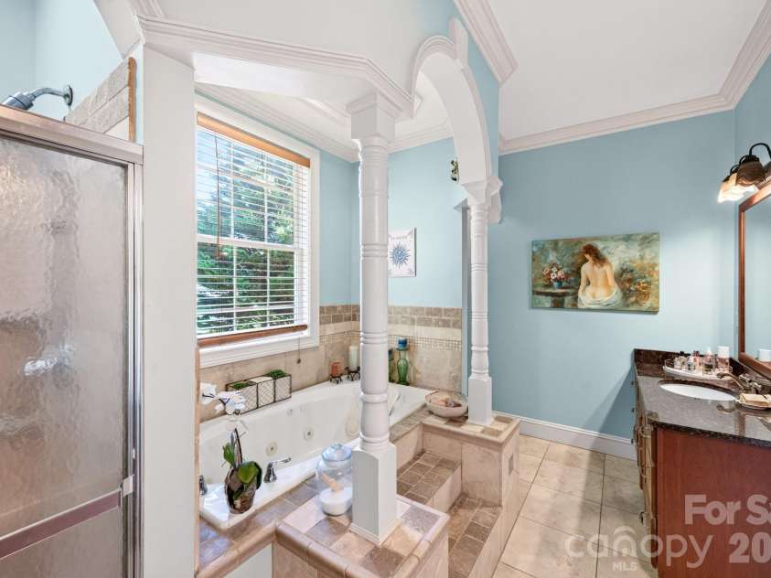 73 Rose Of Sharon Way, Candler, NC 28715.  MLS# CAR4417283, YatesRealty ID 54754. 