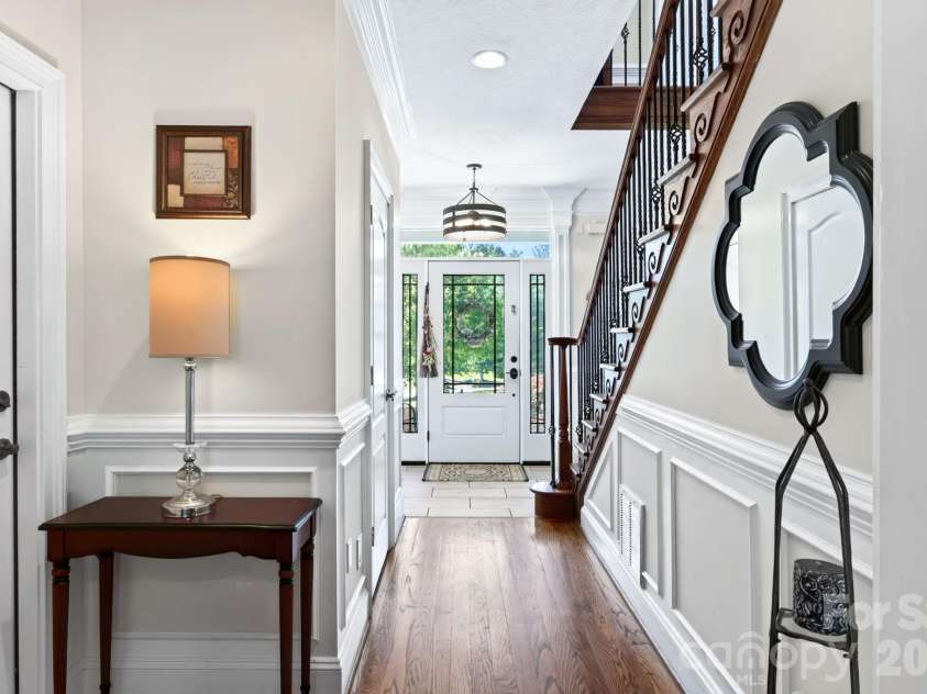 73 Rose Of Sharon Way, Candler, NC 28715.  MLS# CAR4417283, YatesRealty ID 54754. Entry Walkway