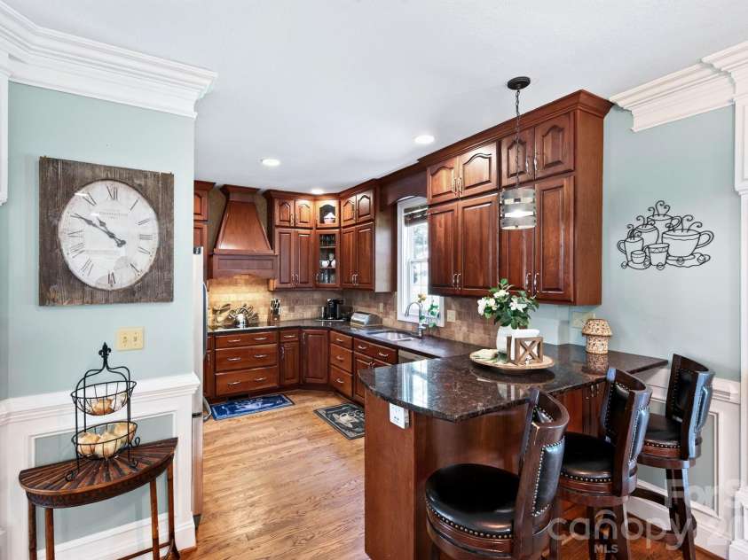 73 Rose Of Sharon Way, Candler, NC 28715.  MLS# CAR4417283, YatesRealty ID 54754. Kitchen with Peninsula Seating
