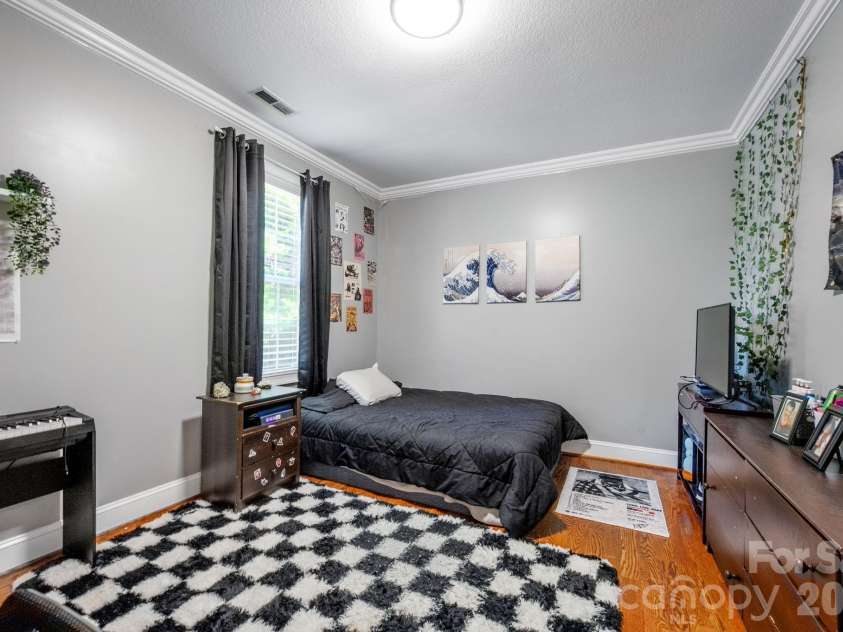 73 Rose Of Sharon Way, Candler, NC 28715.  MLS# CAR4417283, YatesRealty ID 54754. Second Guest Bedroom