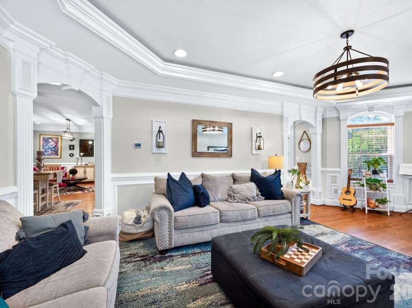 73 Rose Of Sharon Way, Candler, NC 28715.  MLS# CAR4417283, YatesRealty ID 54754. Tray Ceilings