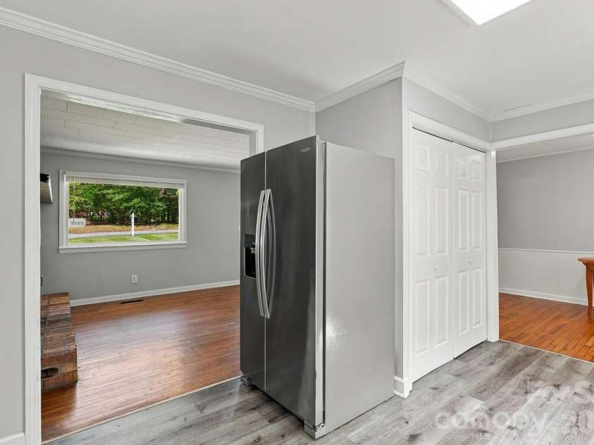 2010 Pine Top Drive, Gastonia, NC 28054.  MLS# CAR4427681, YatesRealty ID 54755. 