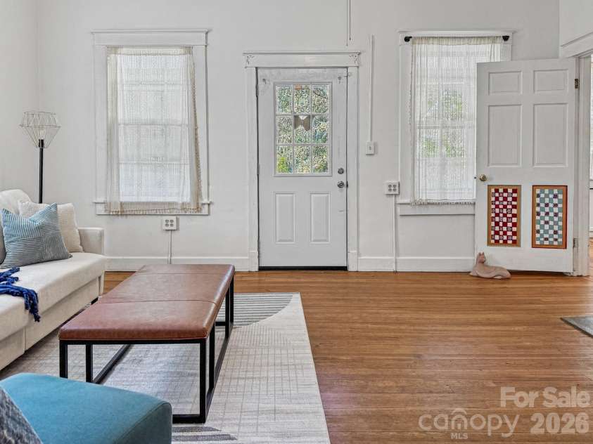 18 Wood Avenue, Asheville, NC 28803.  MLS# CAR4423154, YatesRealty ID 54757. 
