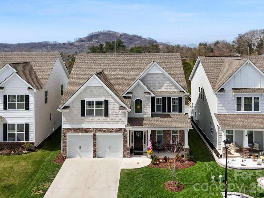 265 Fox Cove Road, Hendersonville, NC 28792.  MLS# CAR4356142, YatesRealty ID 5476. Front of Home