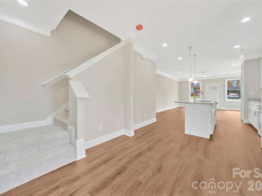 452 Dawn Circle, Charlotte, NC 28213.  MLS# CAR4430090, YatesRealty ID 54760. 