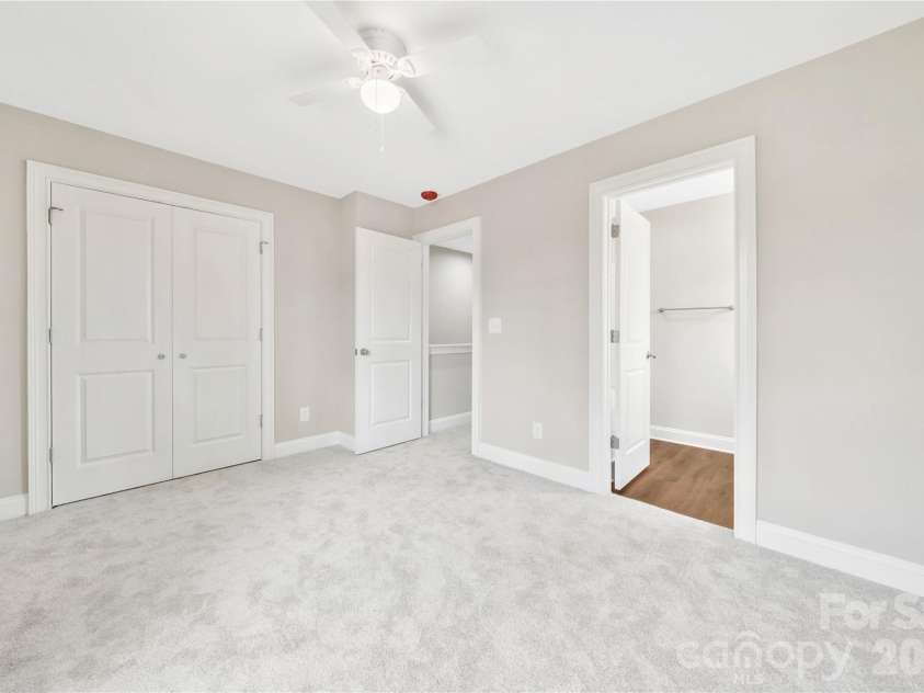 452 Dawn Circle, Charlotte, NC 28213.  MLS# CAR4430090, YatesRealty ID 54760. 