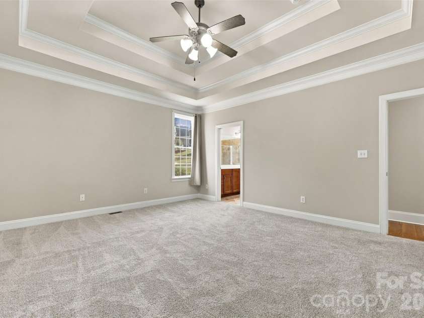 172 Honeysuckle Creek Loop, Mooresville, NC 28117.  MLS# CAR4430805, YatesRealty ID 54761. 