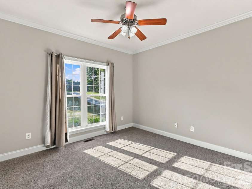 172 Honeysuckle Creek Loop, Mooresville, NC 28117.  MLS# CAR4430805, YatesRealty ID 54761. 