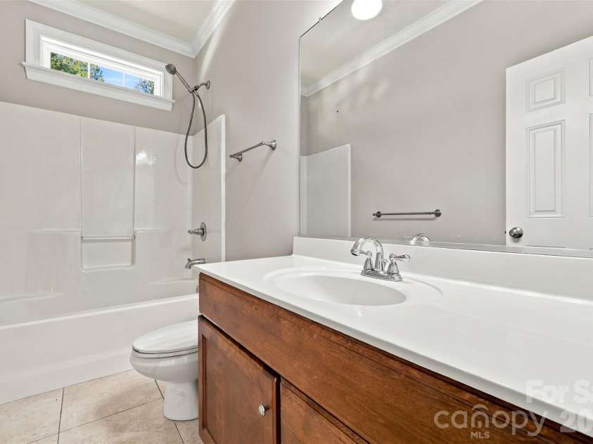 172 Honeysuckle Creek Loop, Mooresville, NC 28117.  MLS# CAR4430805, YatesRealty ID 54761. 
