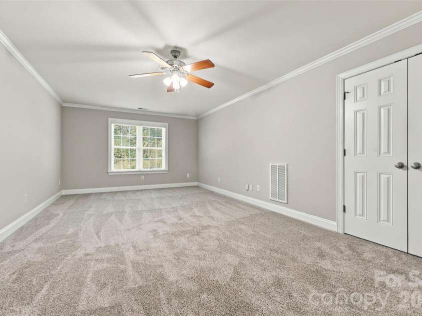 172 Honeysuckle Creek Loop, Mooresville, NC 28117.  MLS# CAR4430805, YatesRealty ID 54761. 