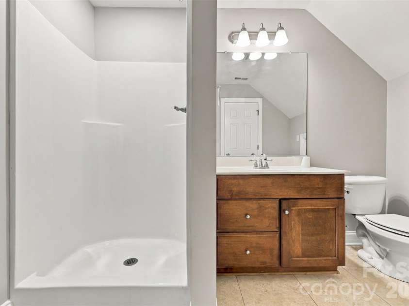 172 Honeysuckle Creek Loop, Mooresville, NC 28117.  MLS# CAR4430805, YatesRealty ID 54761. 