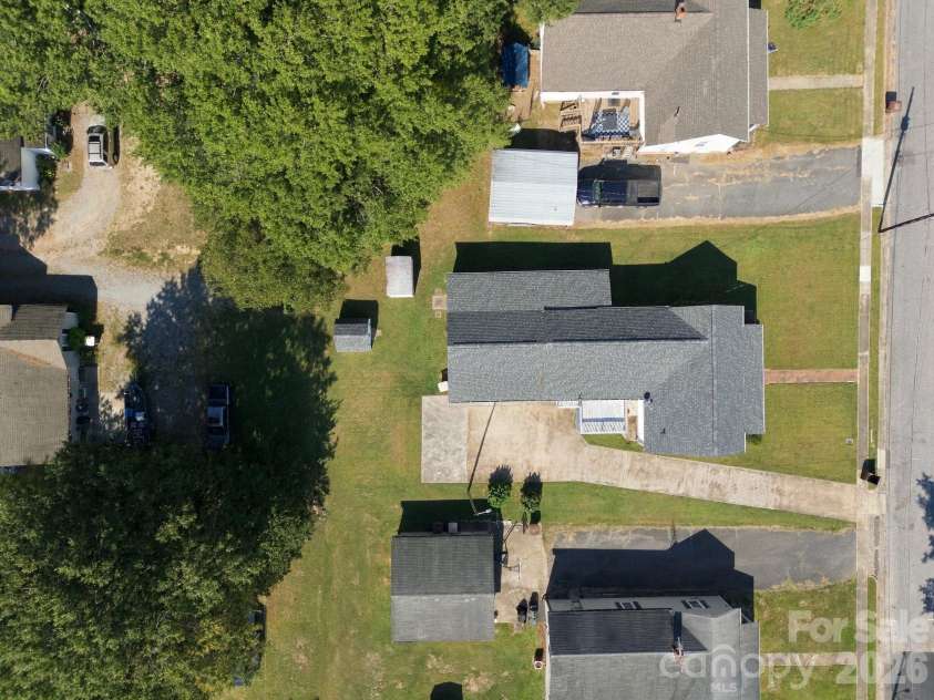 609 Poplar Avenue, Kannapolis, NC 28081.  MLS# CAR4430979, YatesRealty ID 54762. 