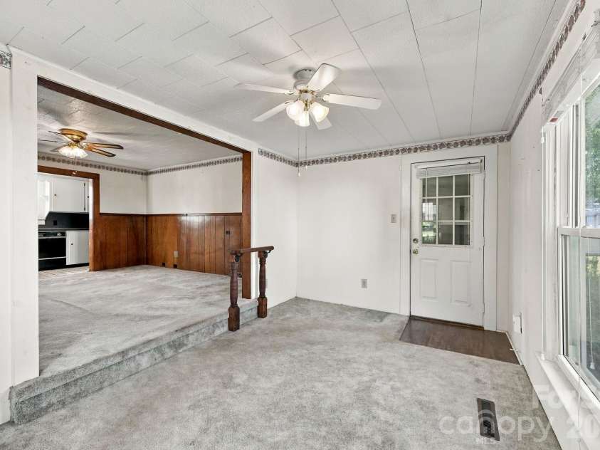 609 Poplar Avenue, Kannapolis, NC 28081.  MLS# CAR4430979, YatesRealty ID 54762. Bonus room