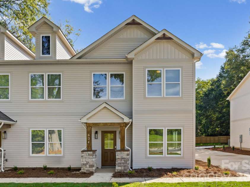 634 Modena Street, Gastonia, NC 28054.  MLS# CAR4431220, YatesRealty ID 54767. 