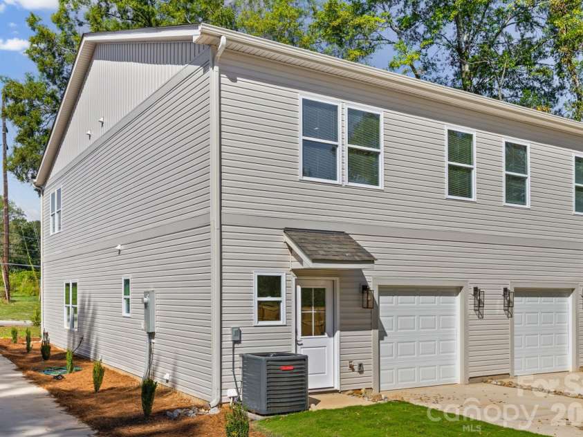 634 Modena Street, Gastonia, NC 28054.  MLS# CAR4431220, YatesRealty ID 54767. 