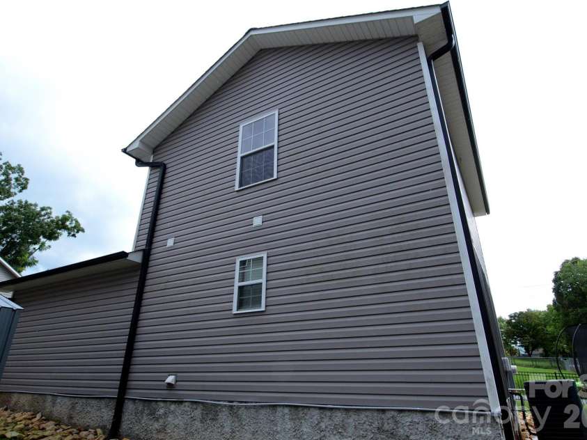 130 Bostic Street, Marion, NC 28752.  MLS# CAR4409227, YatesRealty ID 54768. 