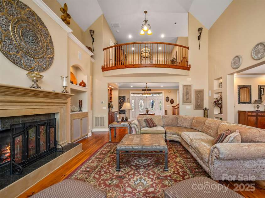 149 Thrashing Rock Drive, Hendersonville, NC 28739.  MLS# CAR4217107, YatesRealty ID 5477. 