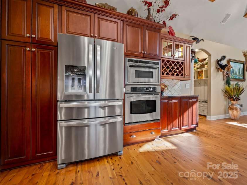 149 Thrashing Rock Drive, Hendersonville, NC 28739.  MLS# CAR4217107, YatesRealty ID 5477. 