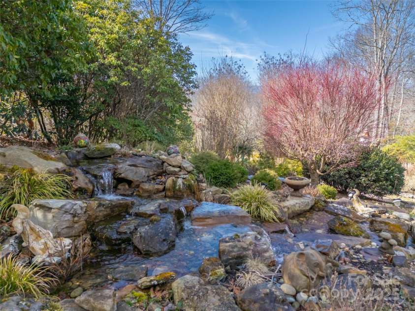 149 Thrashing Rock Drive, Hendersonville, NC 28739.  MLS# CAR4217107, YatesRealty ID 5477. 
