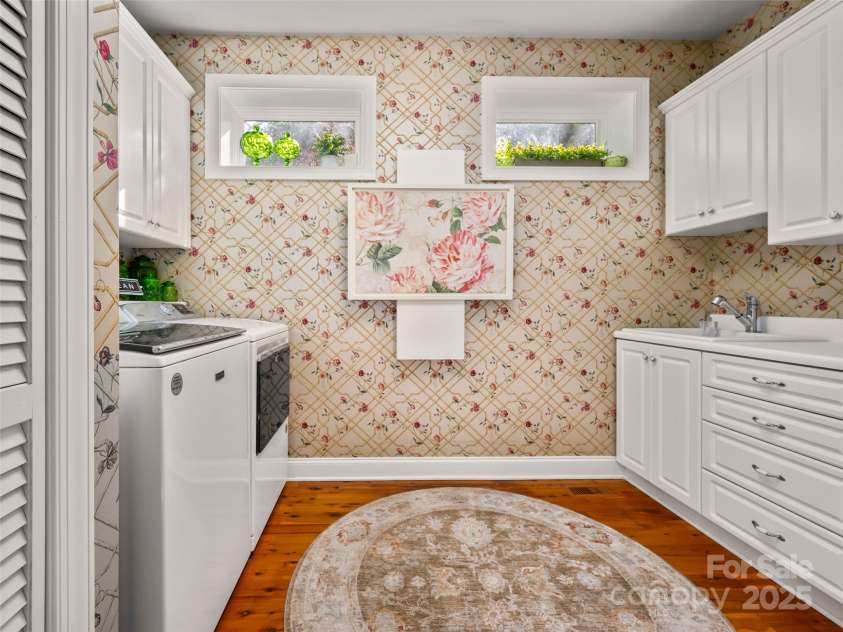 149 Thrashing Rock Drive, Hendersonville, NC 28739.  MLS# CAR4217107, YatesRealty ID 5477. 