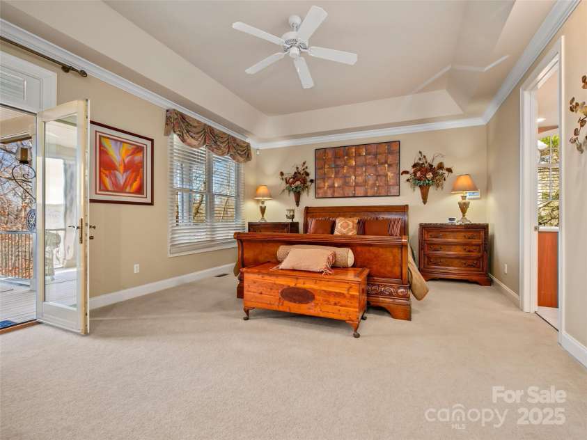 149 Thrashing Rock Drive, Hendersonville, NC 28739.  MLS# CAR4217107, YatesRealty ID 5477. 