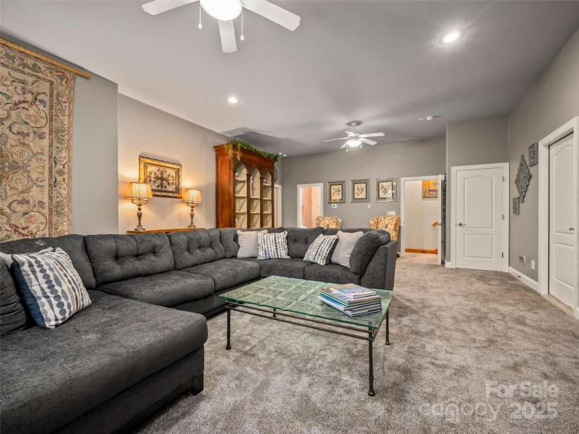149 Thrashing Rock Drive, Hendersonville, NC 28739.  MLS# CAR4217107, YatesRealty ID 5477. 