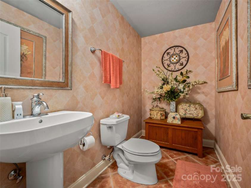 149 Thrashing Rock Drive, Hendersonville, NC 28739.  MLS# CAR4217107, YatesRealty ID 5477. 