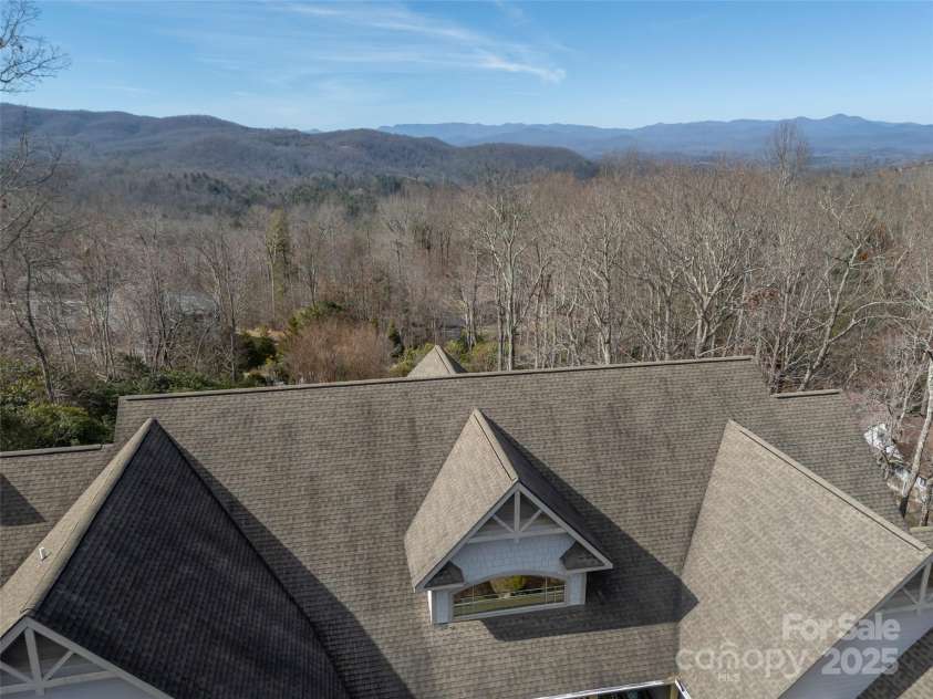 149 Thrashing Rock Drive, Hendersonville, NC 28739.  MLS# CAR4217107, YatesRealty ID 5477. 