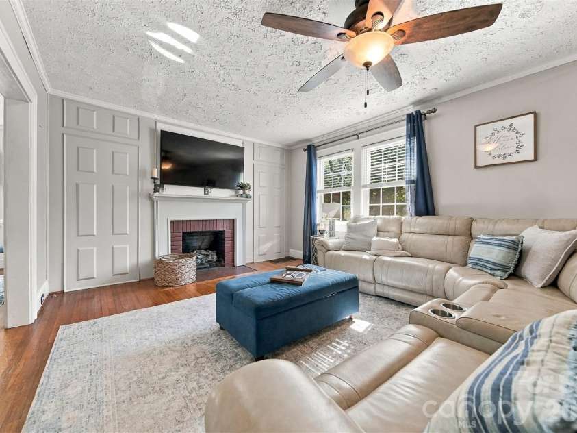 625 Park Drive, Lincolnton, NC 28092.  MLS# CAR4430882, YatesRealty ID 54771. 
