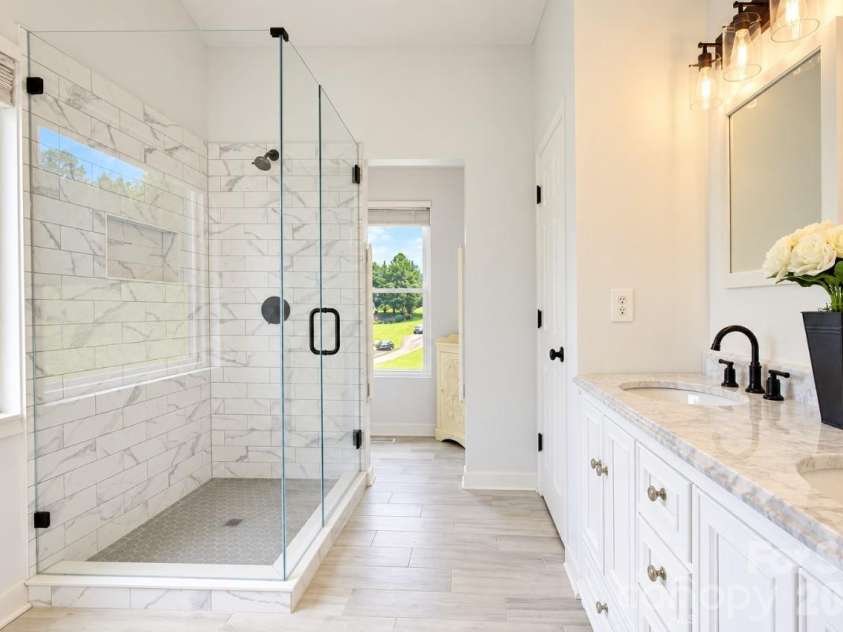 60 Golden Lane, Leicester, NC 28748.  MLS# CAR4429246, YatesRealty ID 54773. 