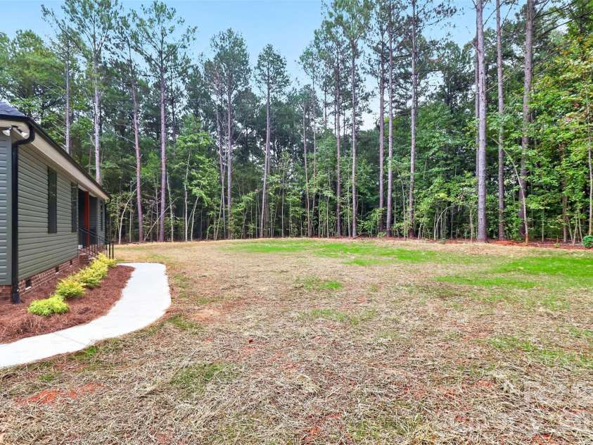 3655 Marshall Road, Rock Hill, SC 29730.  MLS# CAR4430371, YatesRealty ID 54776. Beautiful Flat Backyard.