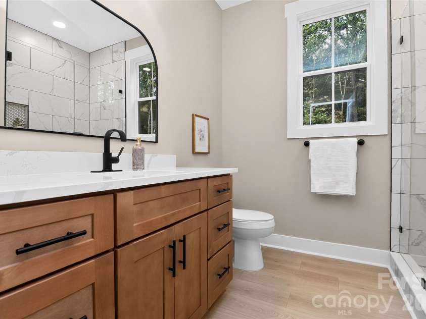 3655 Marshall Road, Rock Hill, SC 29730.  MLS# CAR4430371, YatesRealty ID 54776. Guest Bath on the Main Floor
