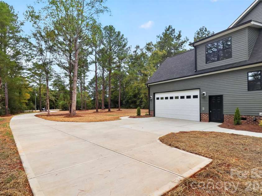 3655 Marshall Road, Rock Hill, SC 29730.  MLS# CAR4430371, YatesRealty ID 54776. HUGE Driveway with turnaround!!