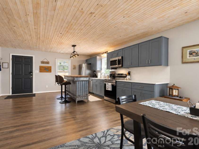 264 Lake Drive 6 Drive, Lexington, NC 27292.  MLS# CAR4431232, YatesRealty ID 54779. 