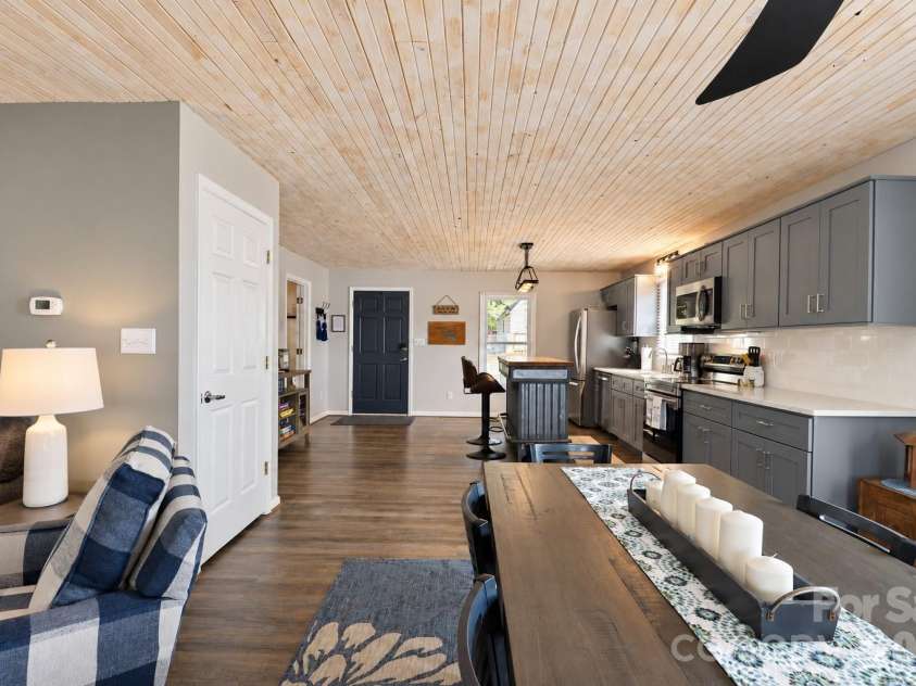 264 Lake Drive 6 Drive, Lexington, NC 27292.  MLS# CAR4431232, YatesRealty ID 54779. 